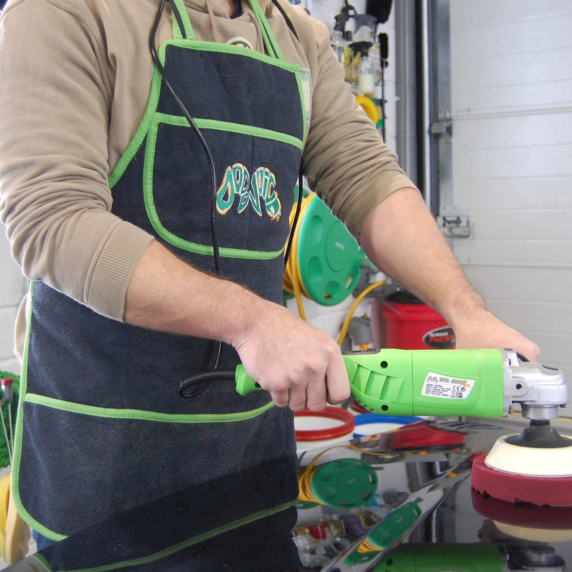 Detailing Apron -  microfibre detailing apron with machine polishing cable loop - OFFER